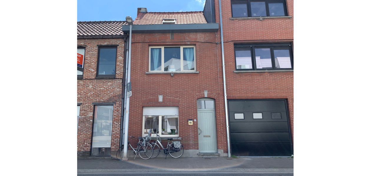 RUIME RW NABIJ VOLLE CENTRUM - GROTENDEELS GERENOVEERD - STADSTUINTJE