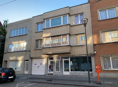 LUCRATIEVE INVESTERING, HANDELSPAND + FLAT IN VOLLE CENTRUM