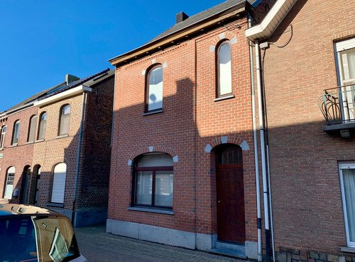 PRACHTIGE BURGERWONING, RUSTIG GELEGEN, 3 SLPKMRS, TUIN