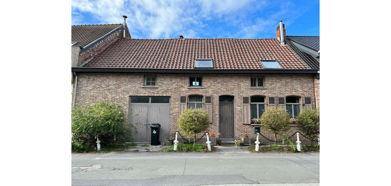 MAISON TRES SPACIEUX EN PLEIN CAMPAGNE - 4 CHAMBRES - GARAGE - JARDIN