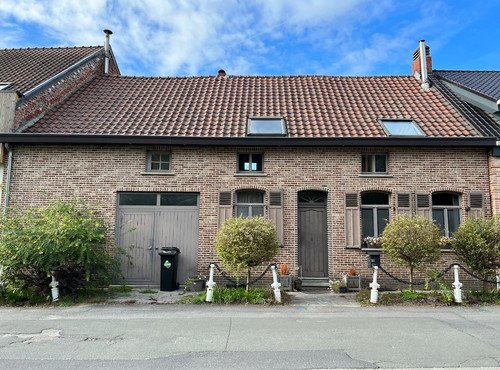 MAISON TRES SPACIEUX EN PLEIN CAMPAGNE - 4 CHAMBRES - GARAGE - JARDIN