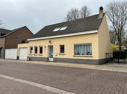 GEZELLIGE WOONST MET 4 SLAAPKAMERS - GARAGE & TUIN