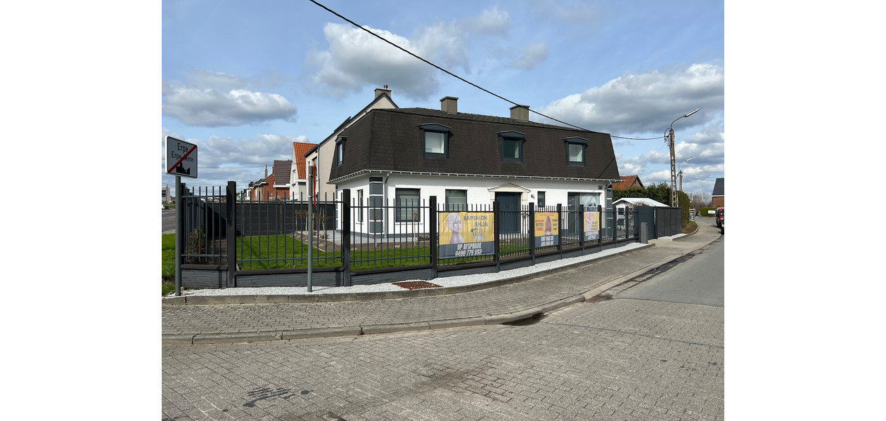KNAPPE VILLA MET 4 SLAAPKAMERS. MULTIFUNCTIONEEL. VOLLEDIG EN MODERN AFGEWERKT