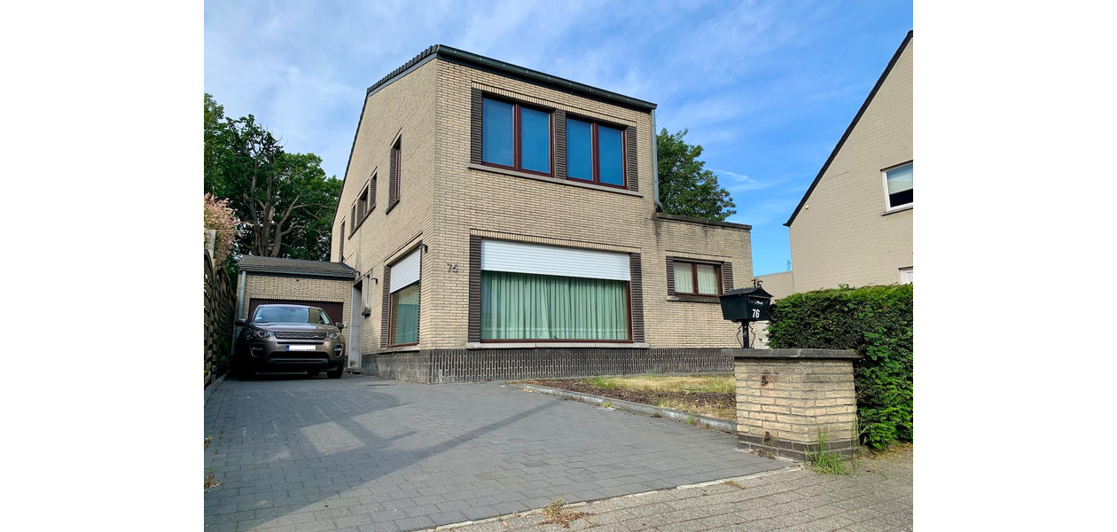 RUIME 4 GEVELWONING MET GARAGE & TUIN