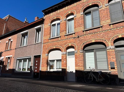 STIJLVOLLE BURGERWONING IN HET HISTORISCHE CENTRUM VAN LOKEREN