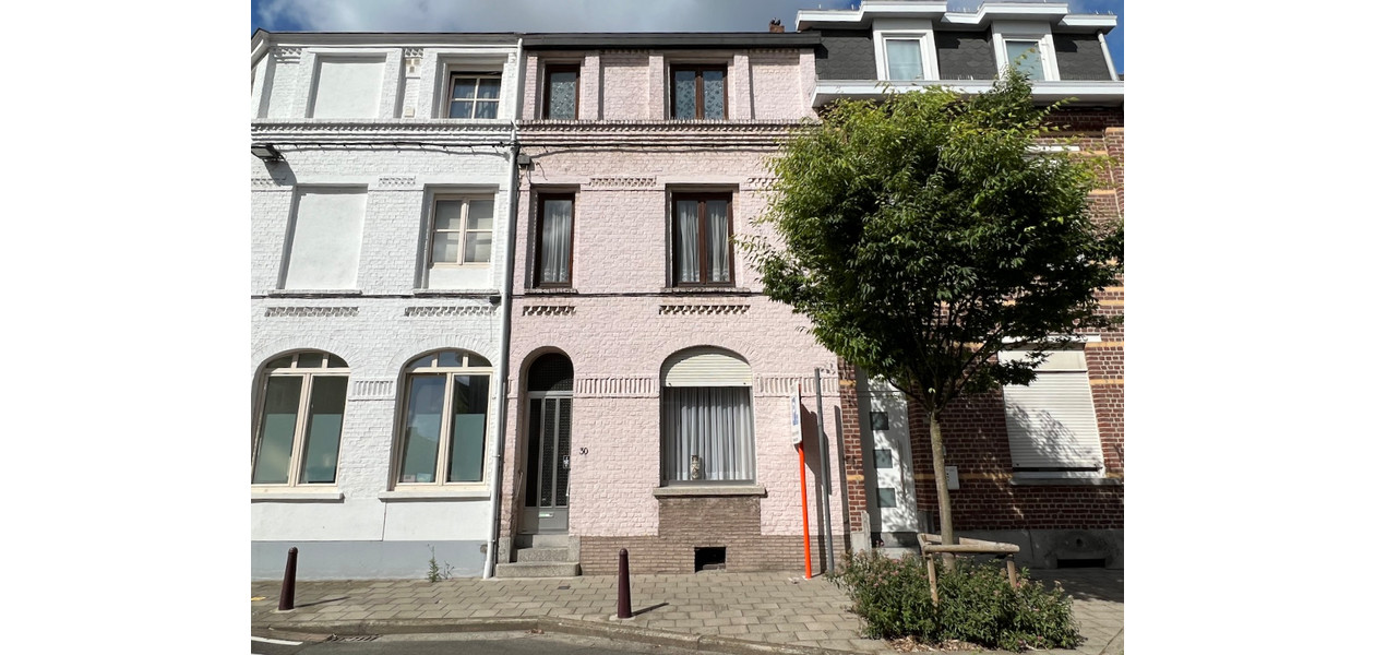 RUIME GEZINSWONING MET 4 SLAAPKAMERS IN VOLLE CENTRUM VAN AALST