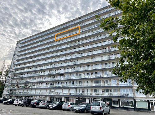 APPARTEMENT COMPLETEMENT RENOVE AVEC VUE STUPEFIANT SUR LA VILLE D' ALOST