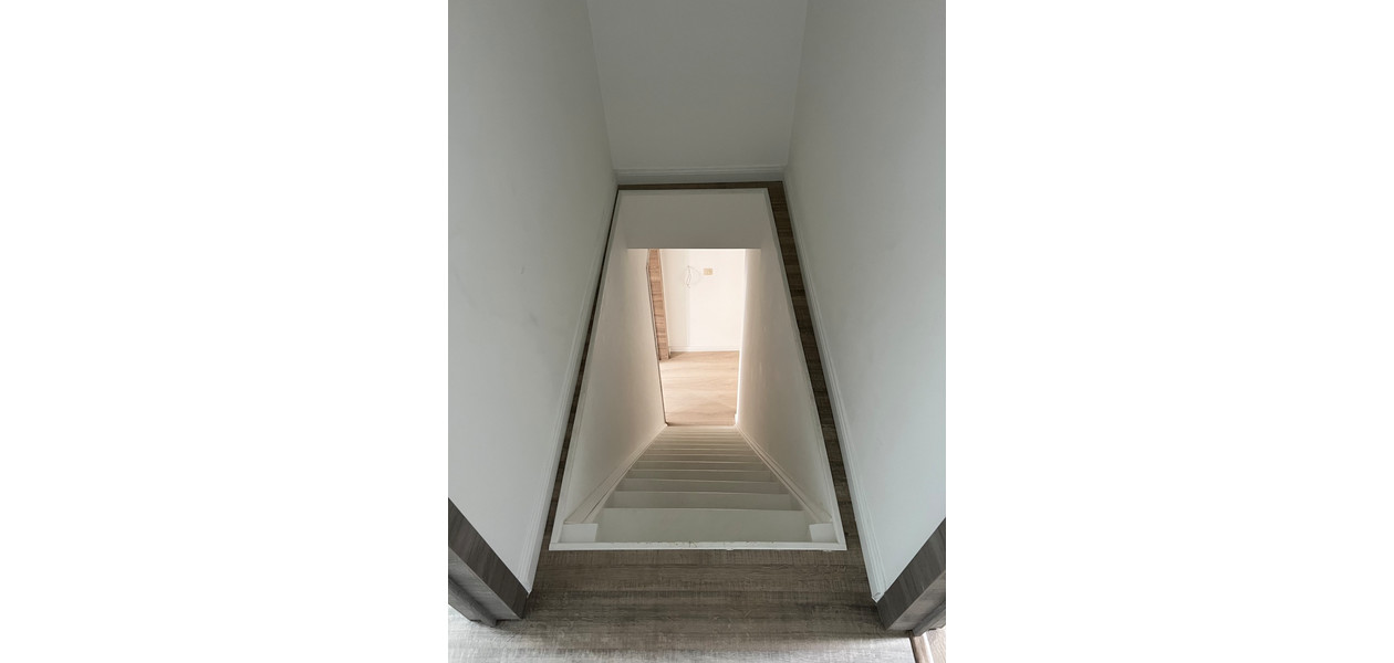 VOLLEDIG EN ULTRA MODERN GERENOVEERDE RW MET 3 SLPKMRS