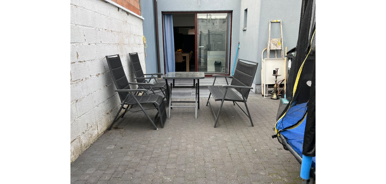 VOLLEDIG EN ULTRA MODERN GERENOVEERDE RW MET 3 SLPKMRS
