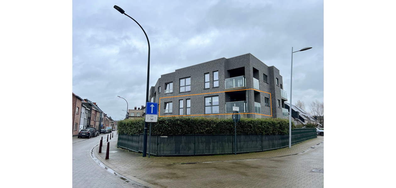 RECENT 1 SLAAPKAMER APPARTEMENT MET TERRAS & AUTOSTAANPLAATS