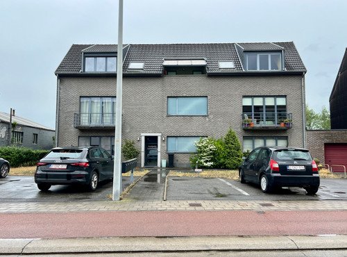 PRACHTIGE PENTHOUSE IN DE STADSRAND - 3 SLAAPKAMER - STAANPLAATS