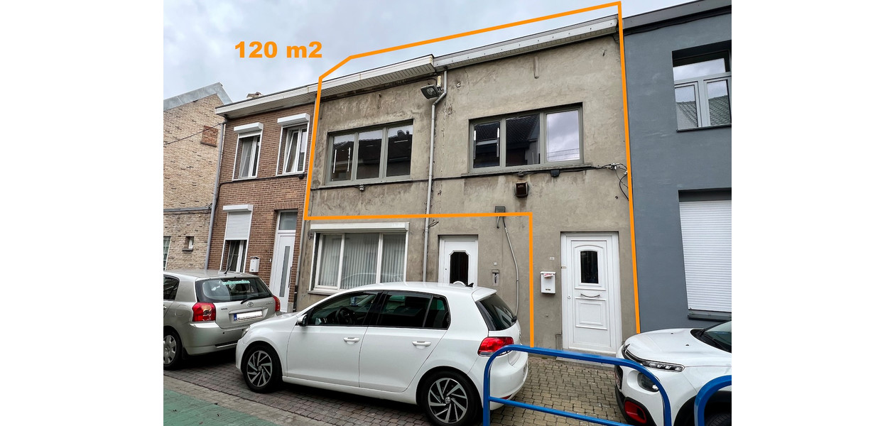 TE RENOVEREN DUPLEX APPARTEMENT IN HET VOLLE CENTRUM - 3 SLAAPKAMER