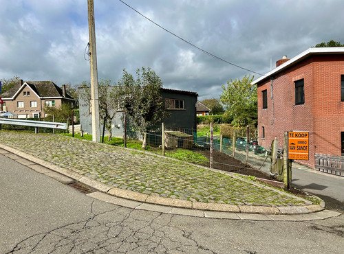 ATELIER / GARAGE 115 M2 AVEC JARDIN
