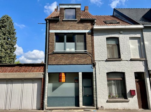 MAISON FAMILIALE CONFORTABLE EN PLEIN CENTRE-VILLE