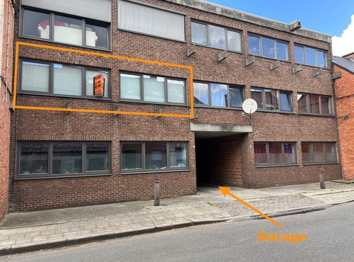 APPARTEMENT COMPLÈRTEMENT  RÉNOVÉ AU CENTRE VILLE, 2 CHAMBRES - TERRASSE - GARAGE