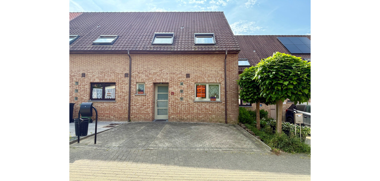 PRACHTIGE GEZINSWONING IN KINDVRIENDELIJKE RUSTIGE BUURT