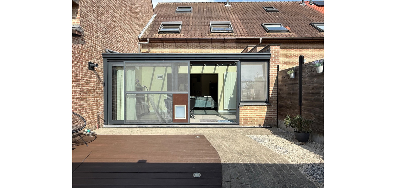 PRACHTIGE GEZINSWONING IN KINDVRIENDELIJKE RUSTIGE BUURT