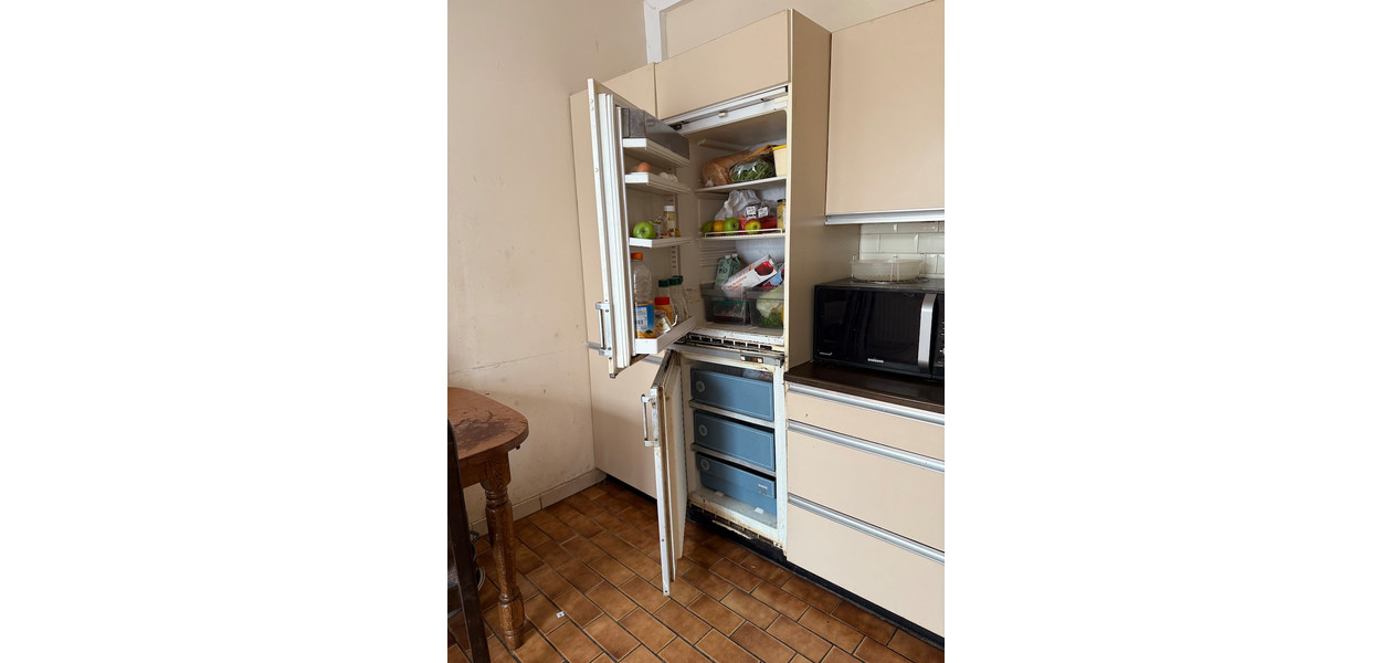 HEEL RUIME FAMILIALE WONING MET 4 SLPKMRS EN TUIN