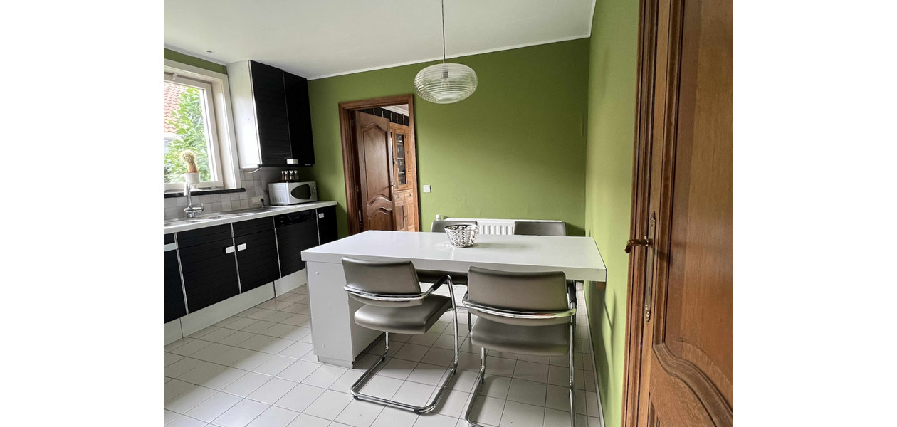 VILLA SITUÉE UNIQUE SUR CA 9 ARES, 4 CHAMBRES - GARAGE - AU CALME