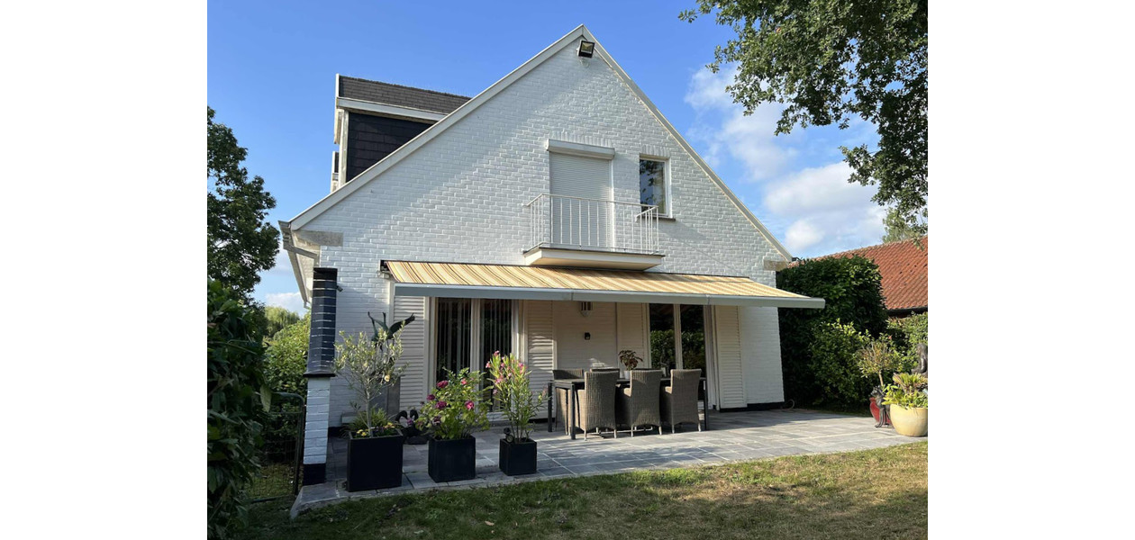 VILLA SITUÉE UNIQUE SUR CA 9 ARES, 4 CHAMBRES - GARAGE - AU CALME