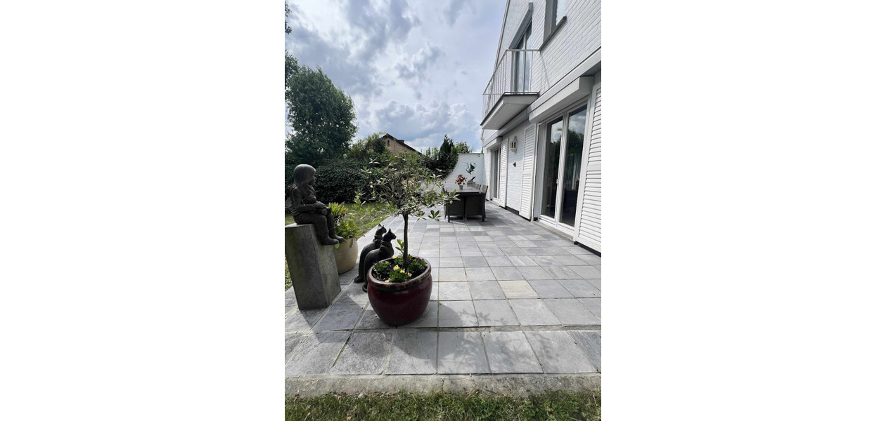 VILLA SITUÉE UNIQUE SUR CA 9 ARES, 4 CHAMBRES - GARAGE - AU CALME