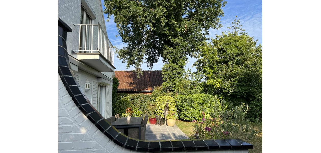 VILLA SITUÉE UNIQUE SUR CA 9 ARES, 4 CHAMBRES - GARAGE - AU CALME