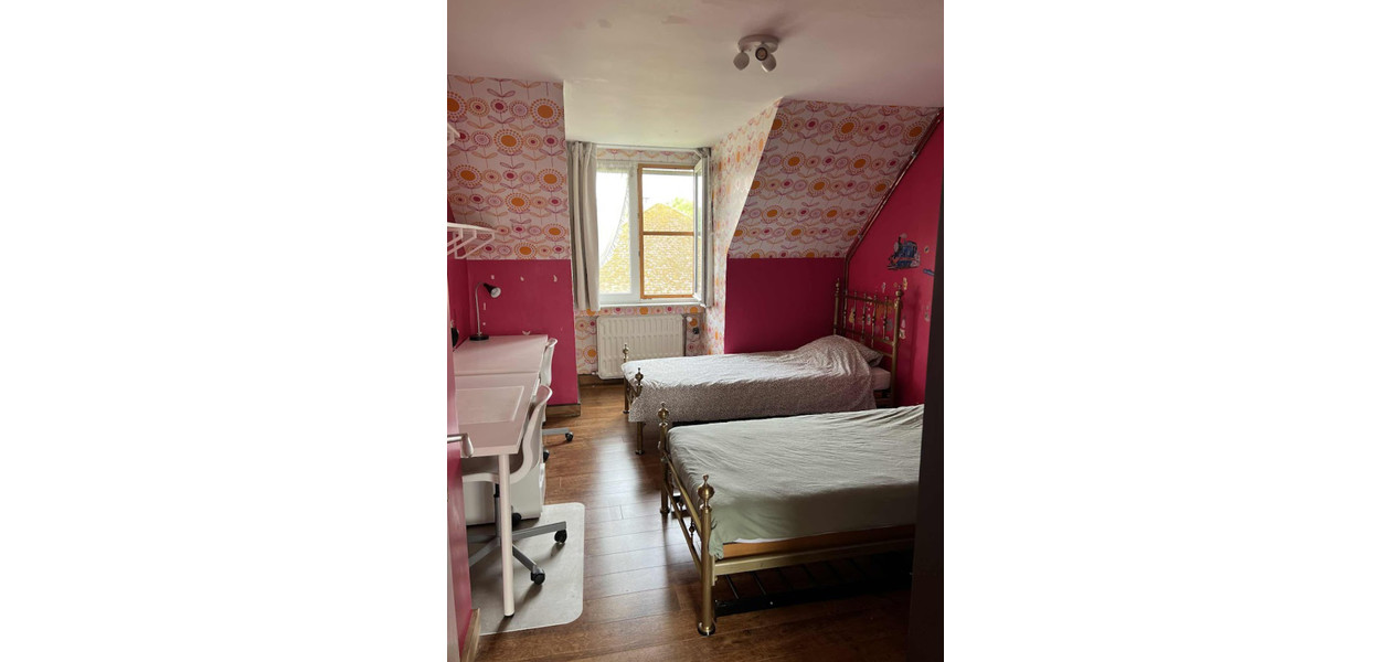 VILLA SITUÉE UNIQUE SUR CA 9 ARES, 4 CHAMBRES - GARAGE - AU CALME