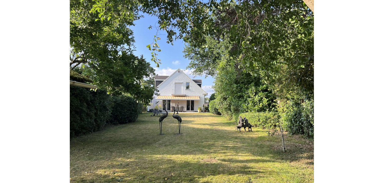 VILLA SITUÉE UNIQUE SUR CA 9 ARES, 4 CHAMBRES - GARAGE - AU CALME