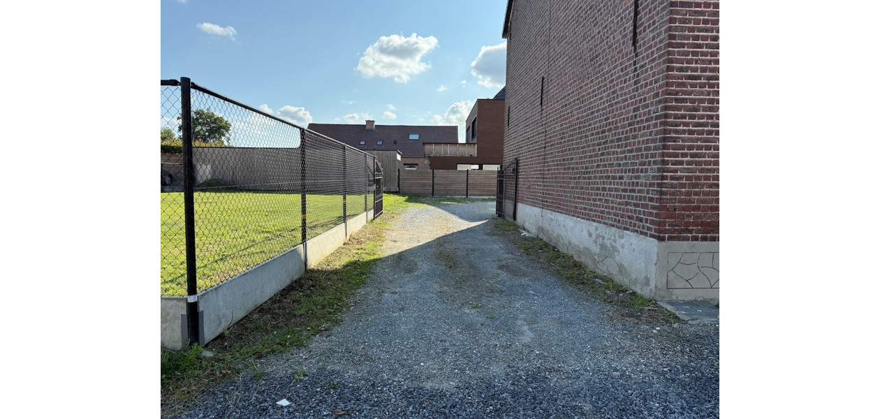 MAISON DE CAMPAGNE À RÉNOVER AVEC DES POSSIBILITÉS INFINIES