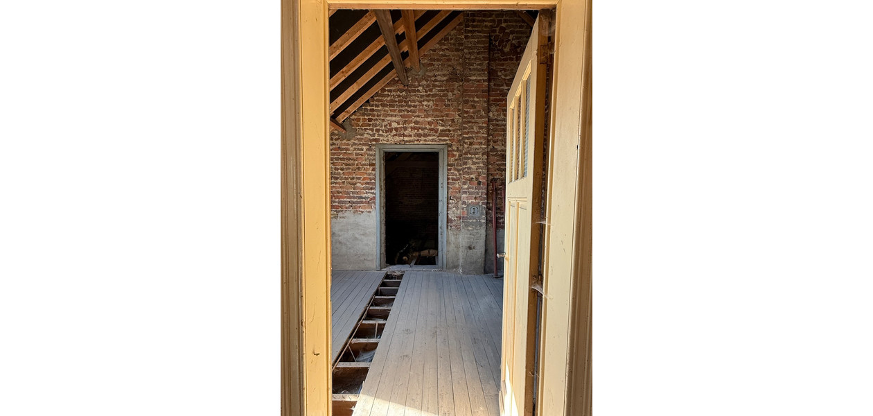 MAISON DE CAMPAGNE À RÉNOVER AVEC DES POSSIBILITÉS INFINIES