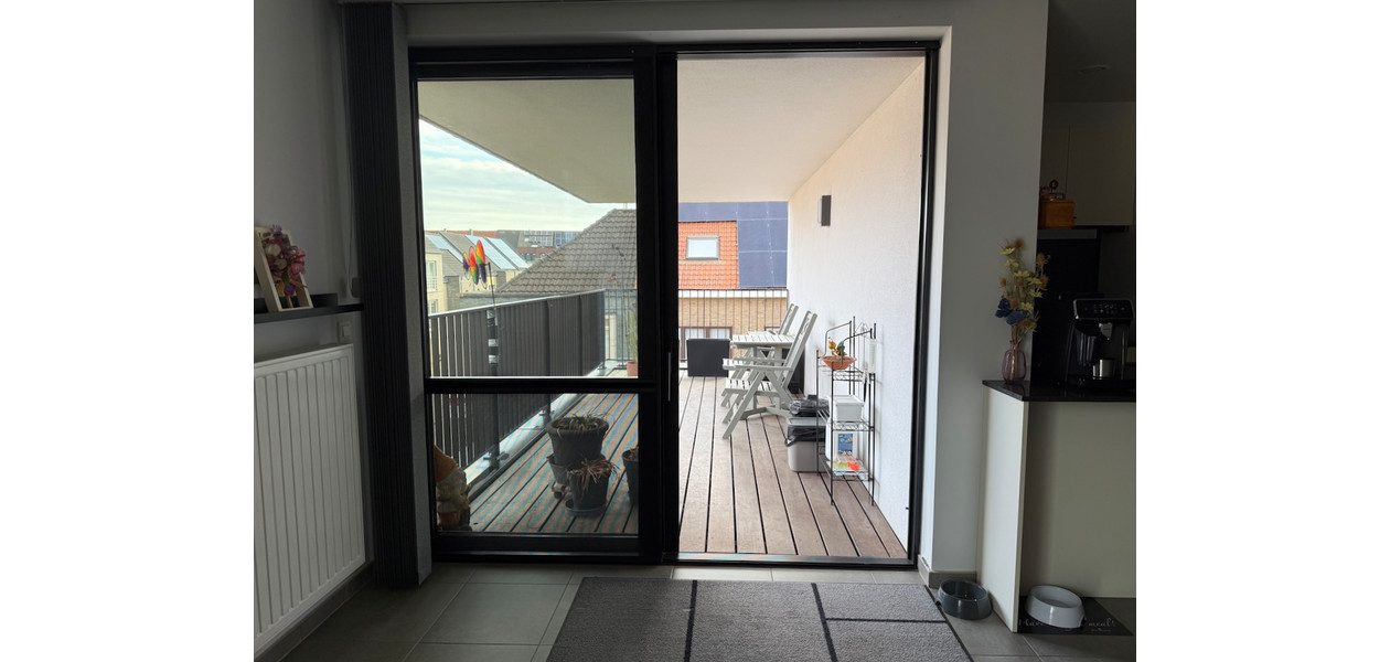 RECENT APP MET 2 SLPKMRS, 2 BADKMRS EN GROOT TERRAS