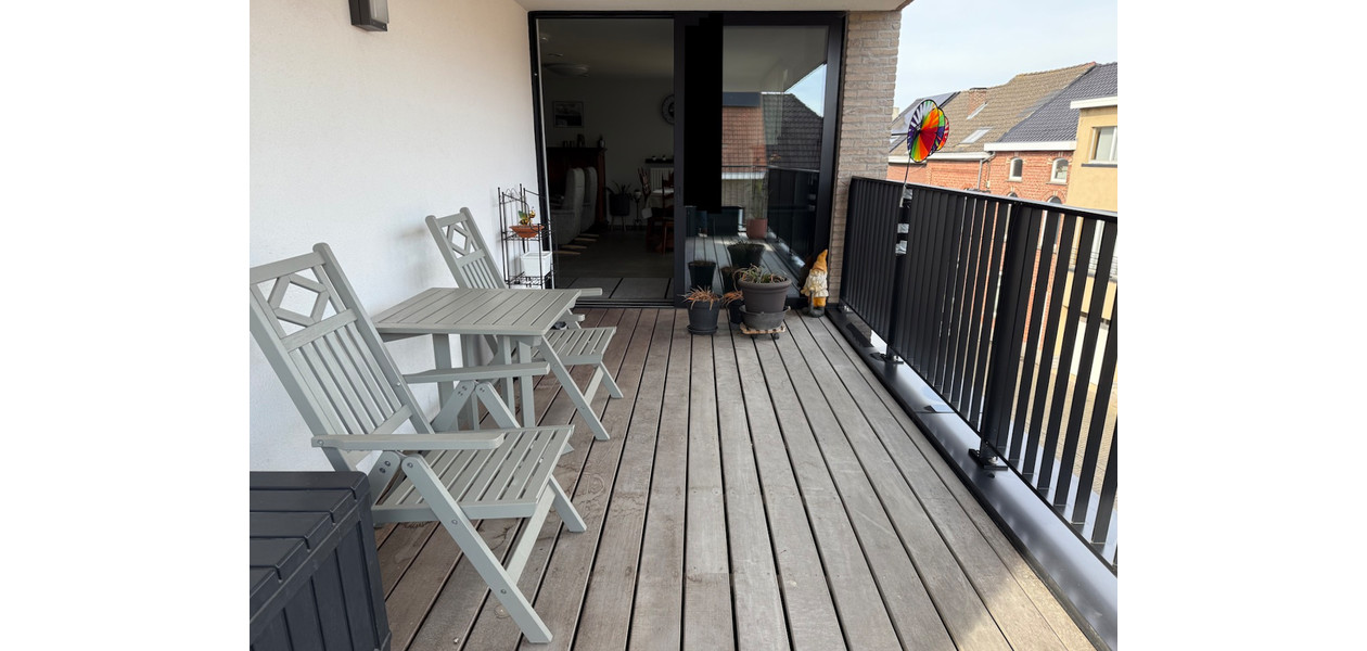 RECENT APP MET 2 SLPKMRS, 2 BADKMRS EN GROOT TERRAS