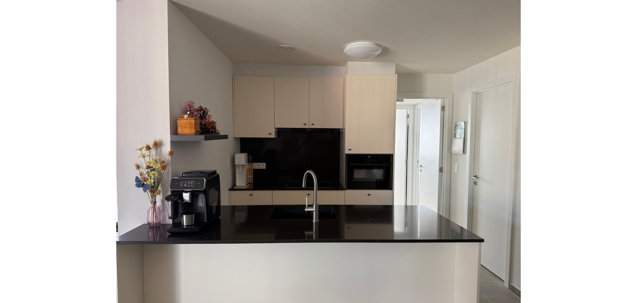 RECENT APP MET 2 SLPKMRS, 2 BADKMRS EN GROOT TERRAS