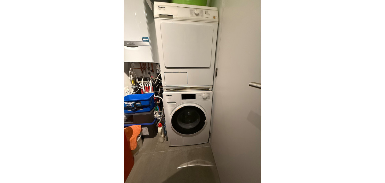 RECENT APP MET 2 SLPKMRS, 2 BADKMRS EN GROOT TERRAS
