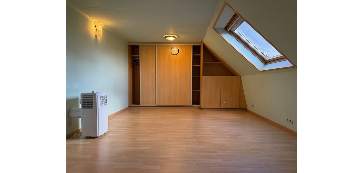 RUIME DUPLEX MET 4 SLAAPKAMERS & TERRAS