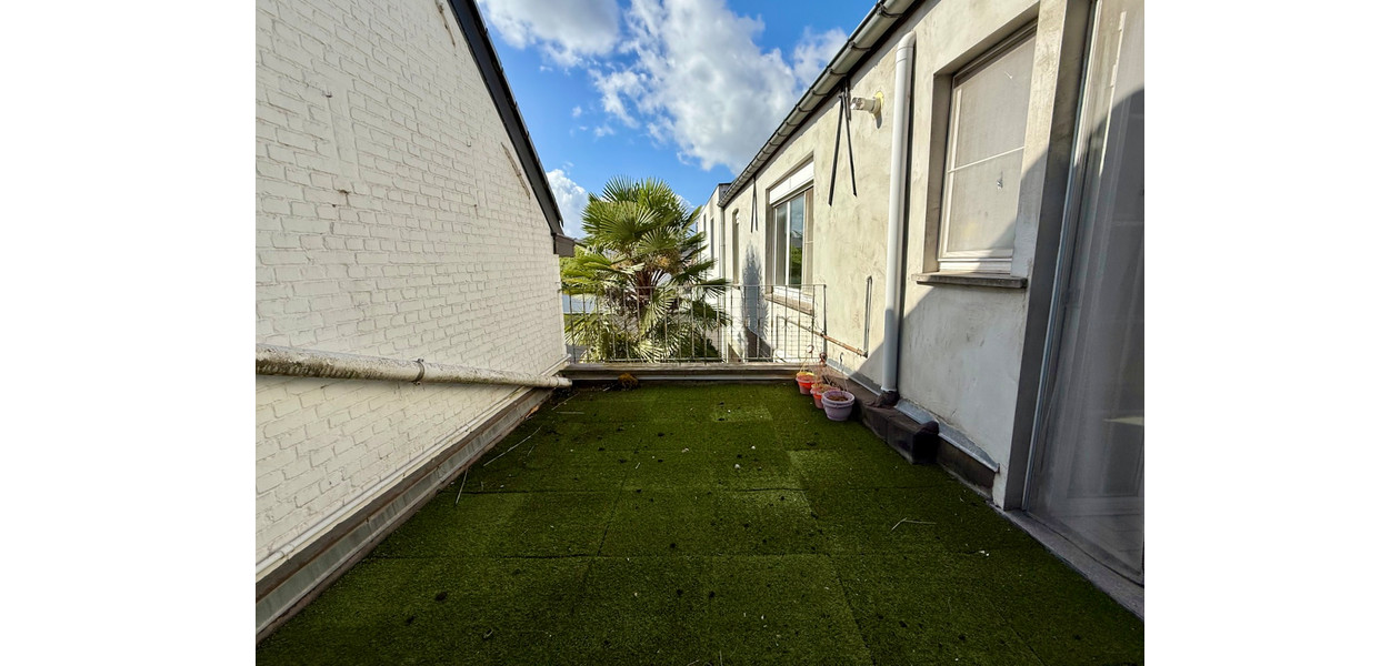 RUIME DUPLEX MET 4 SLAAPKAMERS & TERRAS