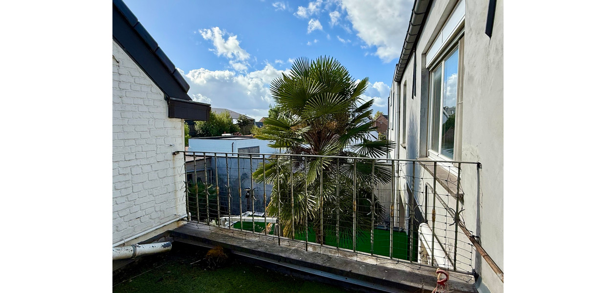 RUIME DUPLEX MET 4 SLAAPKAMERS & TERRAS