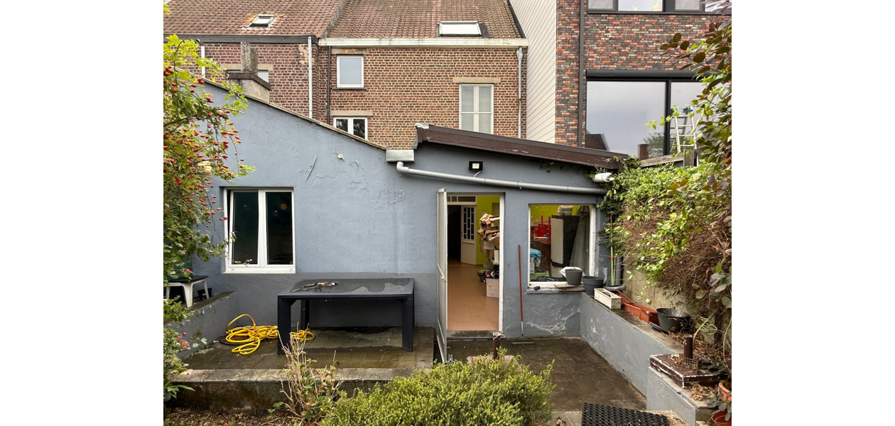 RUIME RIJWONING MET MOGELIJKHEID TOT 4 SLPKMRS - TUIN
