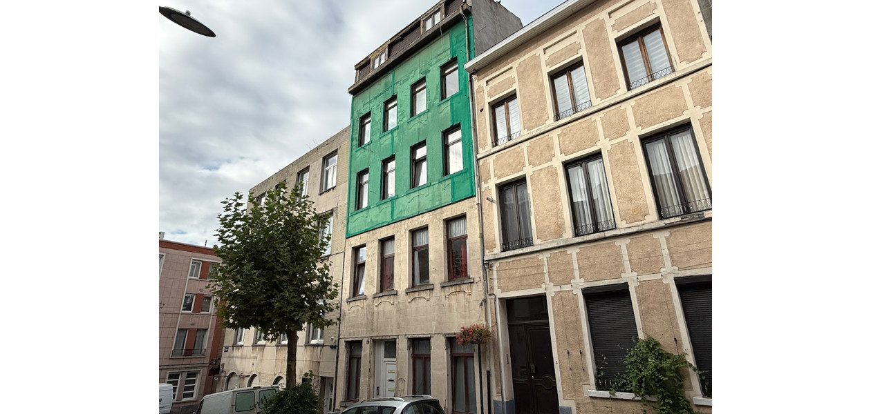 RUIME LICHTRIJKE FLAT IN VOLLE CENTRUM VAN BRUSSEL . INSTAPKLAAR / DIRECT VERHUURBAAR