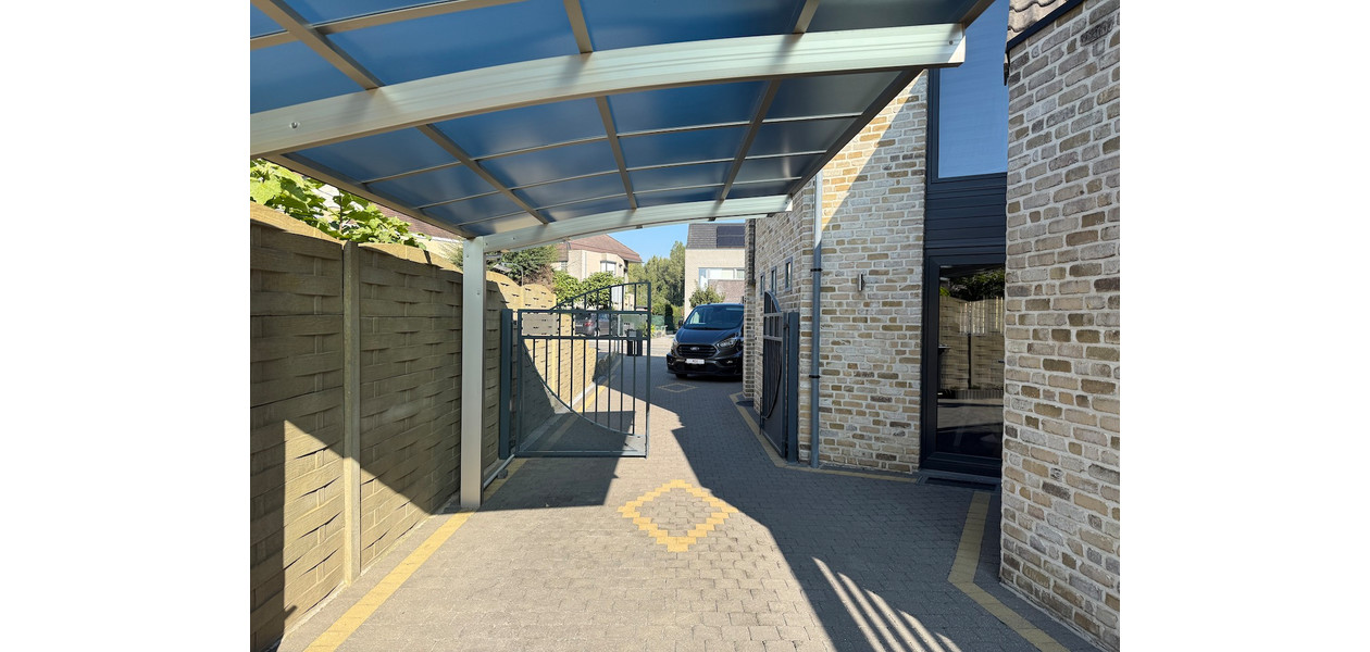 UITERST RUSTIG EN RESIDENTIEEL HOB MET 4 SLAAPKAMERS, GARAGE EN PRACHTIGE TUIN