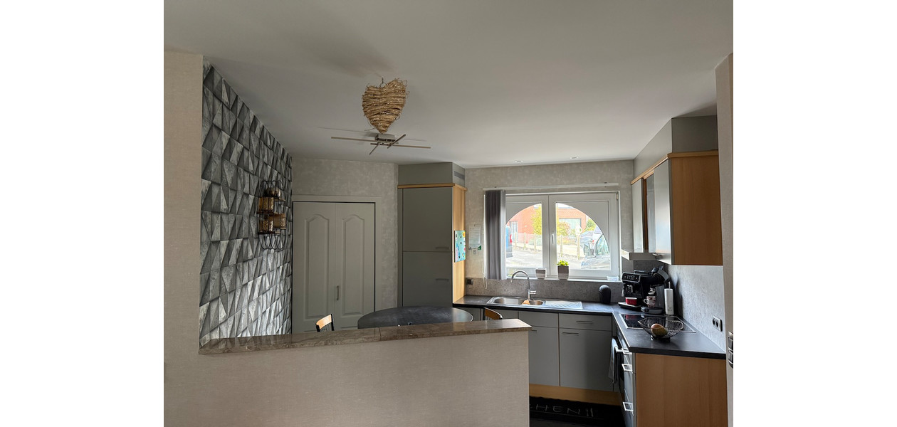 UITERST RUSTIG EN RESIDENTIEEL HOB MET 4 SLAAPKAMERS, GARAGE EN PRACHTIGE TUIN