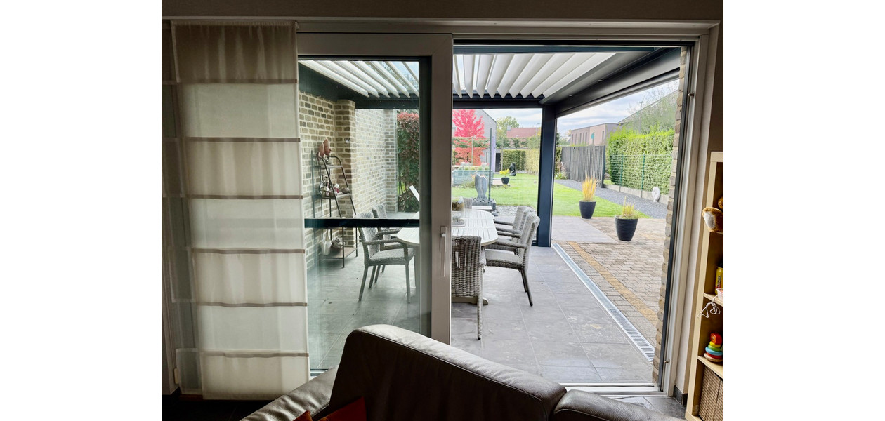 UITERST RUSTIG EN RESIDENTIEEL HOB MET 4 SLAAPKAMERS, GARAGE EN PRACHTIGE TUIN