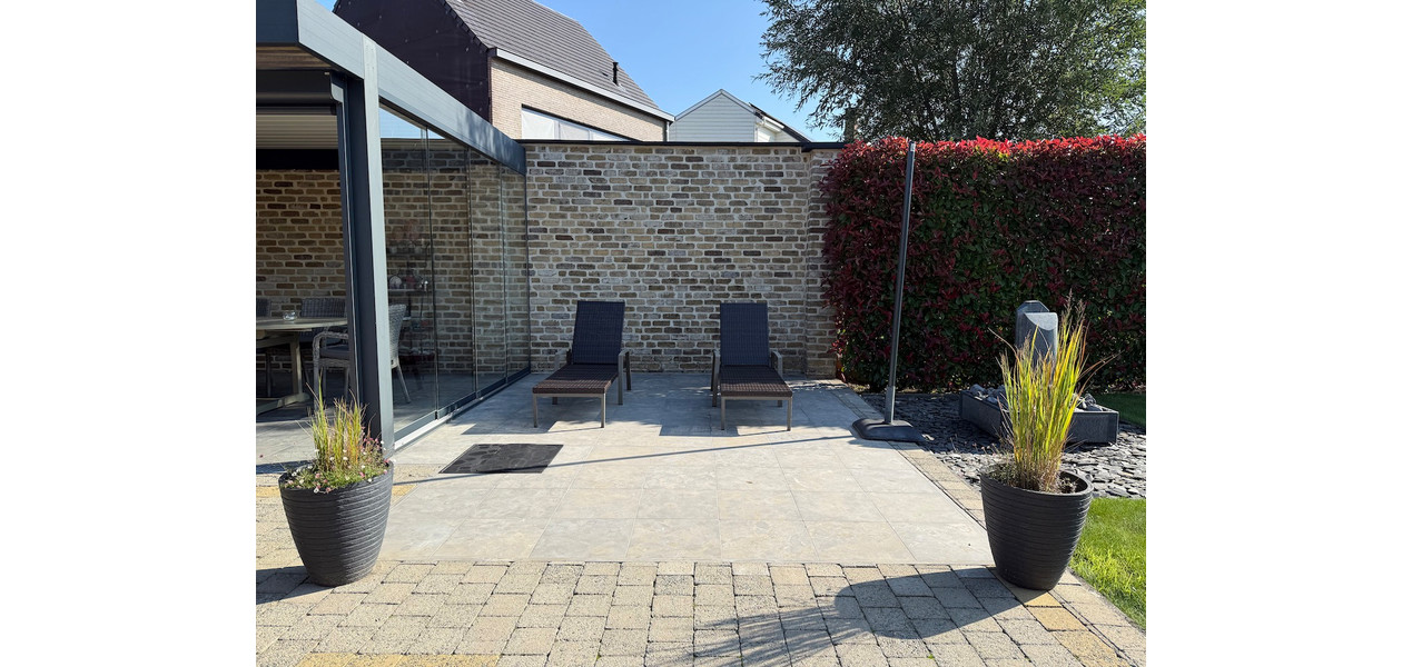 UITERST RUSTIG EN RESIDENTIEEL HOB MET 4 SLAAPKAMERS, GARAGE EN PRACHTIGE TUIN