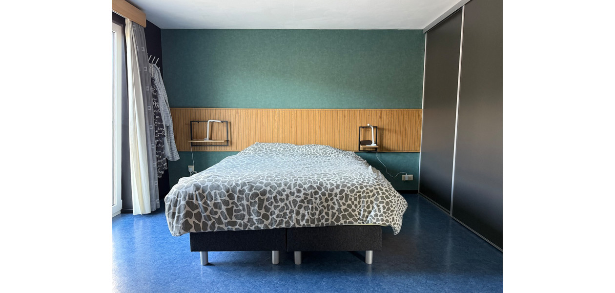 UITERST RUSTIG EN RESIDENTIEEL HOB MET 4 SLAAPKAMERS, GARAGE EN PRACHTIGE TUIN