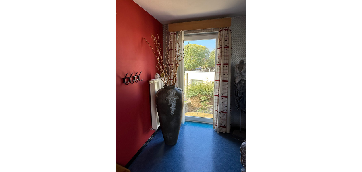 UITERST RUSTIG EN RESIDENTIEEL HOB MET 4 SLAAPKAMERS, GARAGE EN PRACHTIGE TUIN