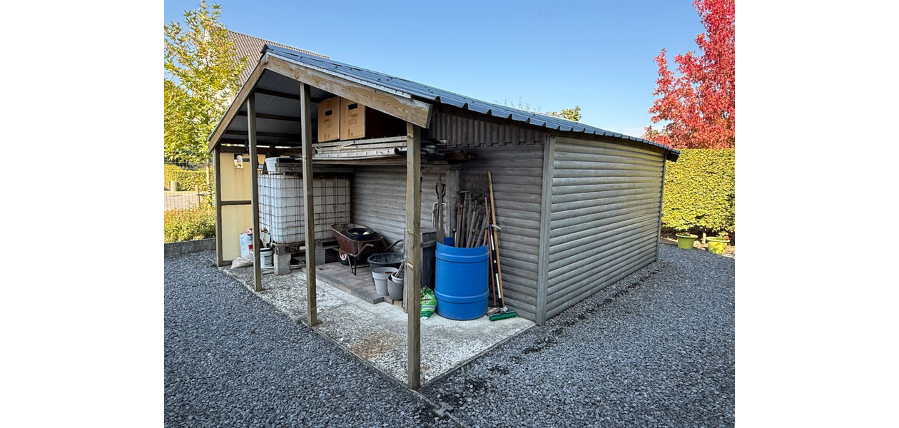 UITERST RUSTIG EN RESIDENTIEEL HOB MET 4 SLAAPKAMERS, GARAGE EN PRACHTIGE TUIN