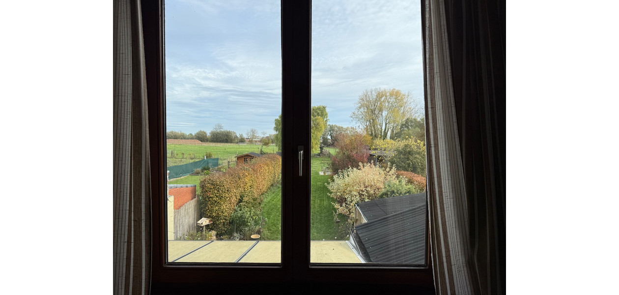 RUIME TE RENOVEREN STIJLVOLLE WONING MET IMMENSE TUIN, GARAGE