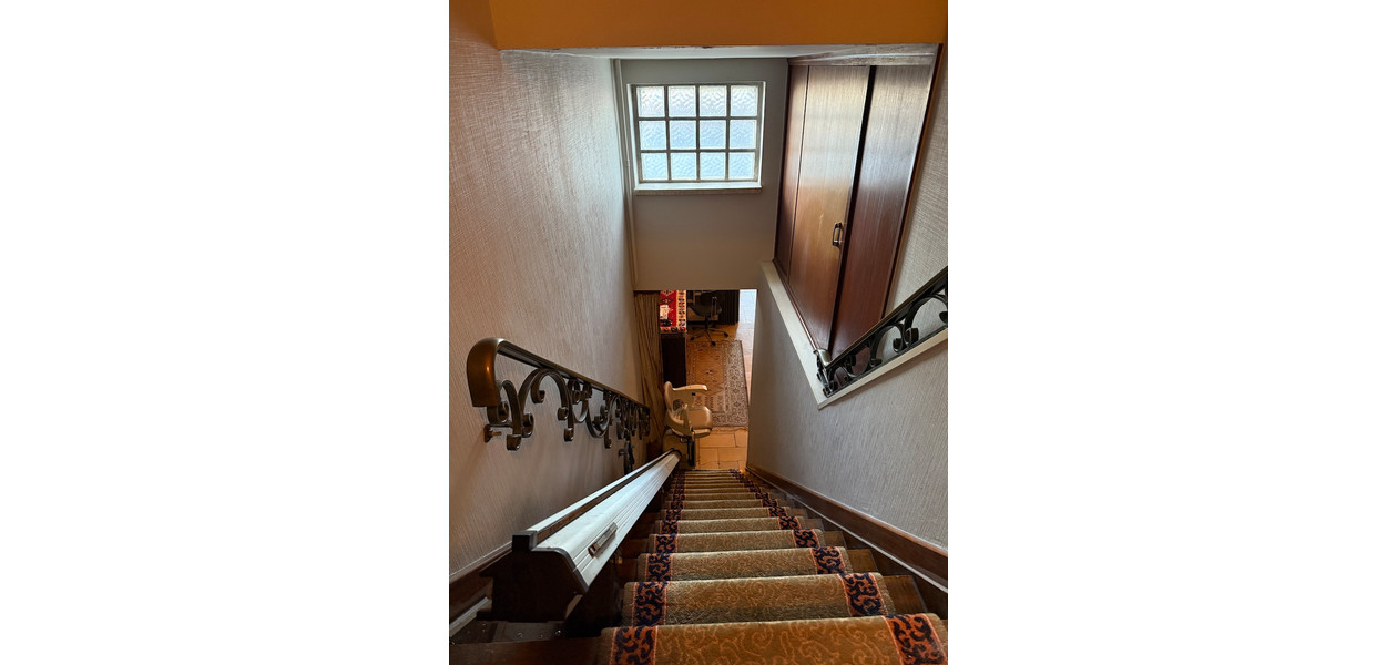 MAISON TRÈS SPACIEUSE EN CENTRE-VILLE. JARDIN ET GARAGE