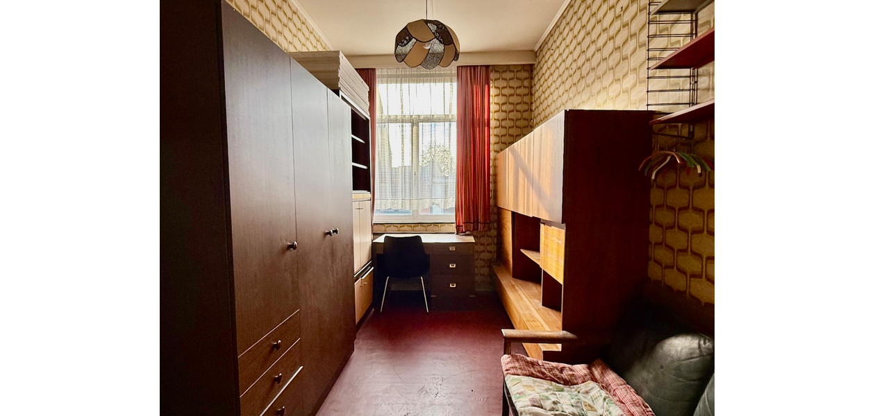 MAISON TRÈS SPACIEUSE EN CENTRE-VILLE. JARDIN ET GARAGE