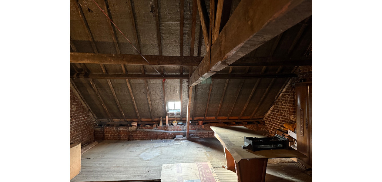 MAISON TRÈS SPACIEUSE EN CENTRE-VILLE. JARDIN ET GARAGE